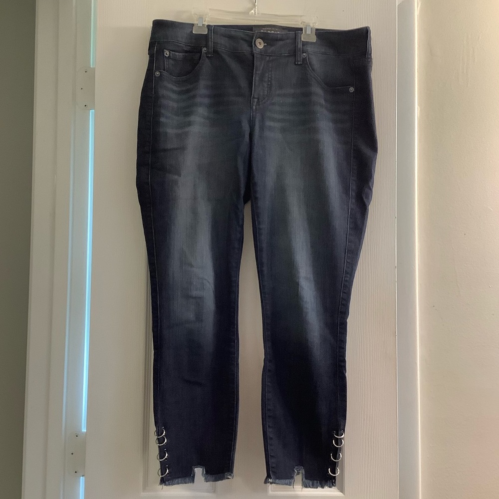 Torrid NWT SZ 10 Jeans Skinny Crop